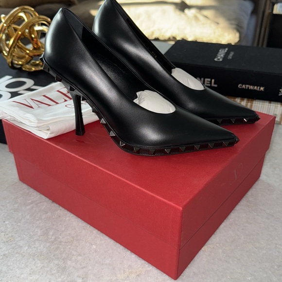NIB Valentino Rockstud Pumps Sz 36.5 - Picture 2 of 8